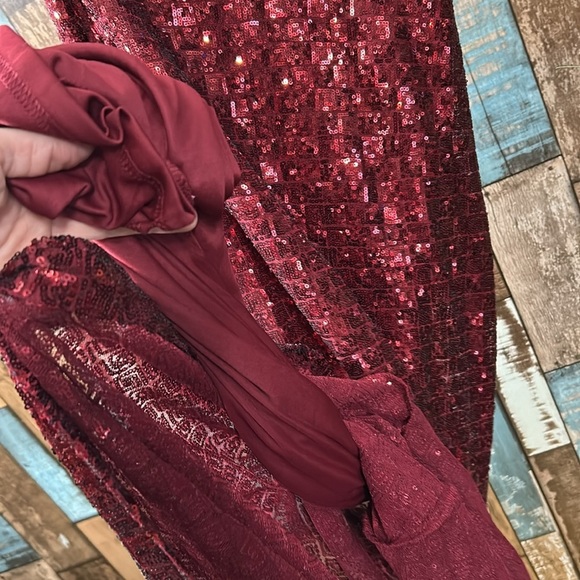 Miss Ord XL Ruby red sequins ball gown - Picture 11 of 15